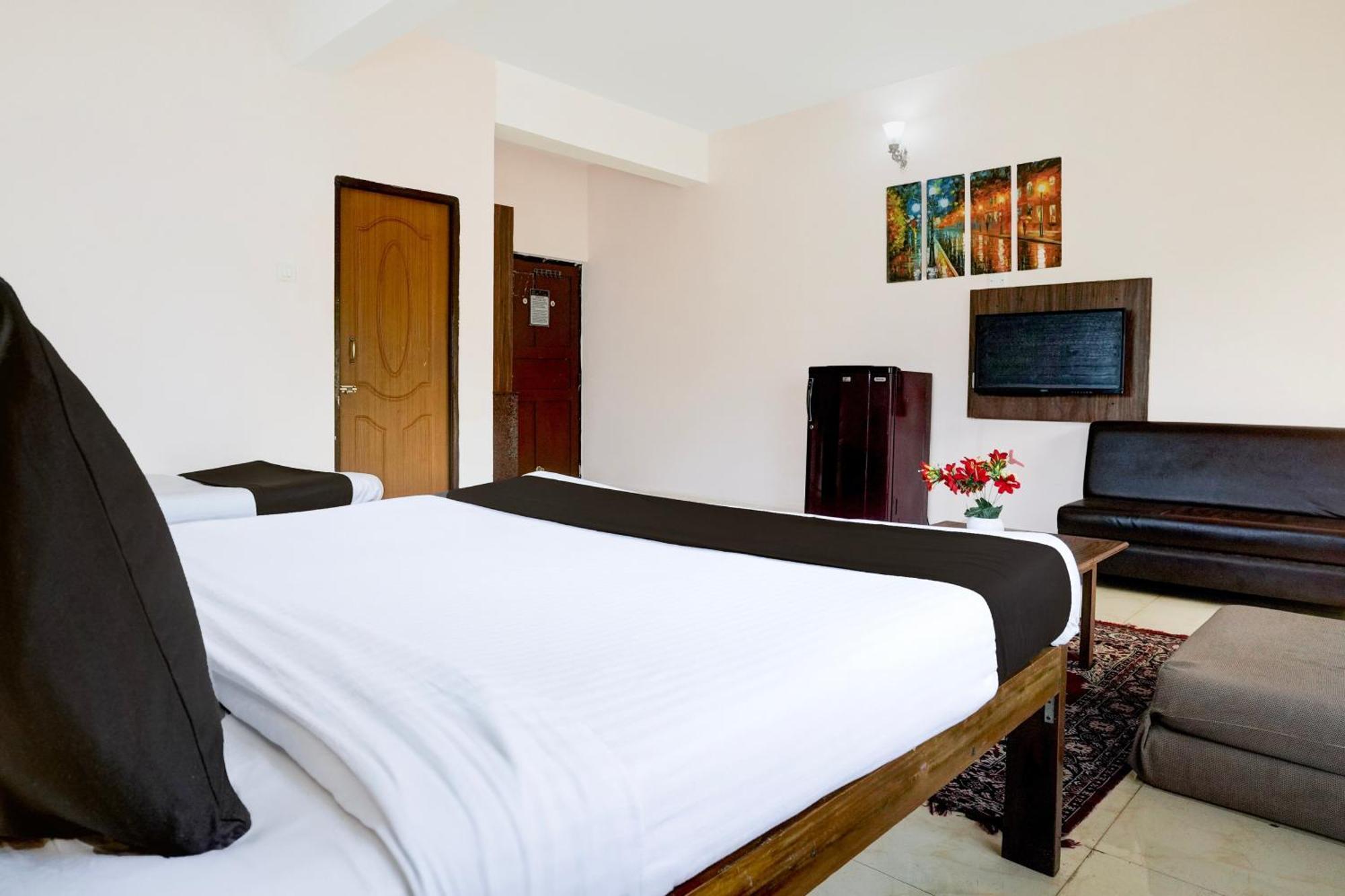 Super Townhouse Candolim Exterior photo